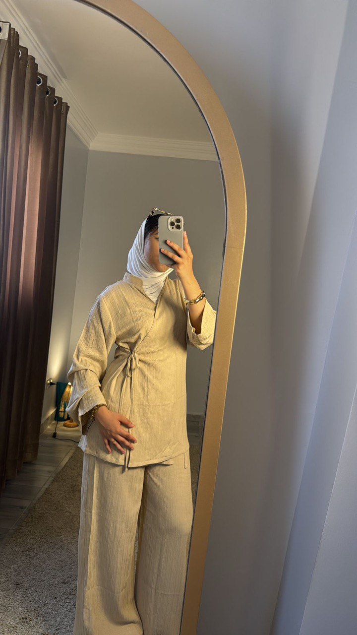 Elegant Beige Wide Suit